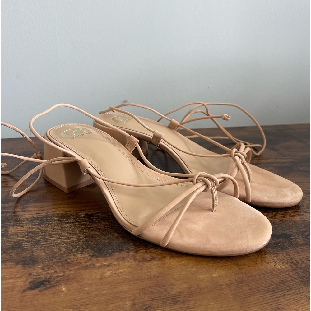 Straps nude block heel sandals